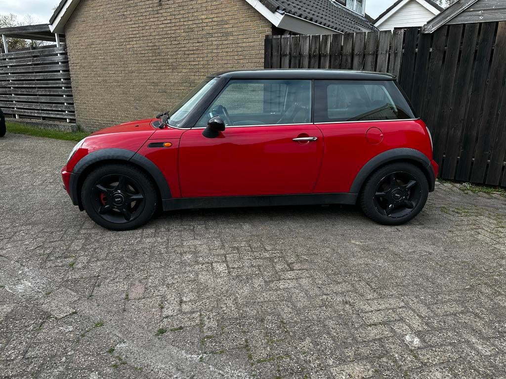 Mini 1.6 16V Cooper 2003 (motor defect), Voorwielaandrijving, 15 km/l, 4 cilinders, 4 stoelen