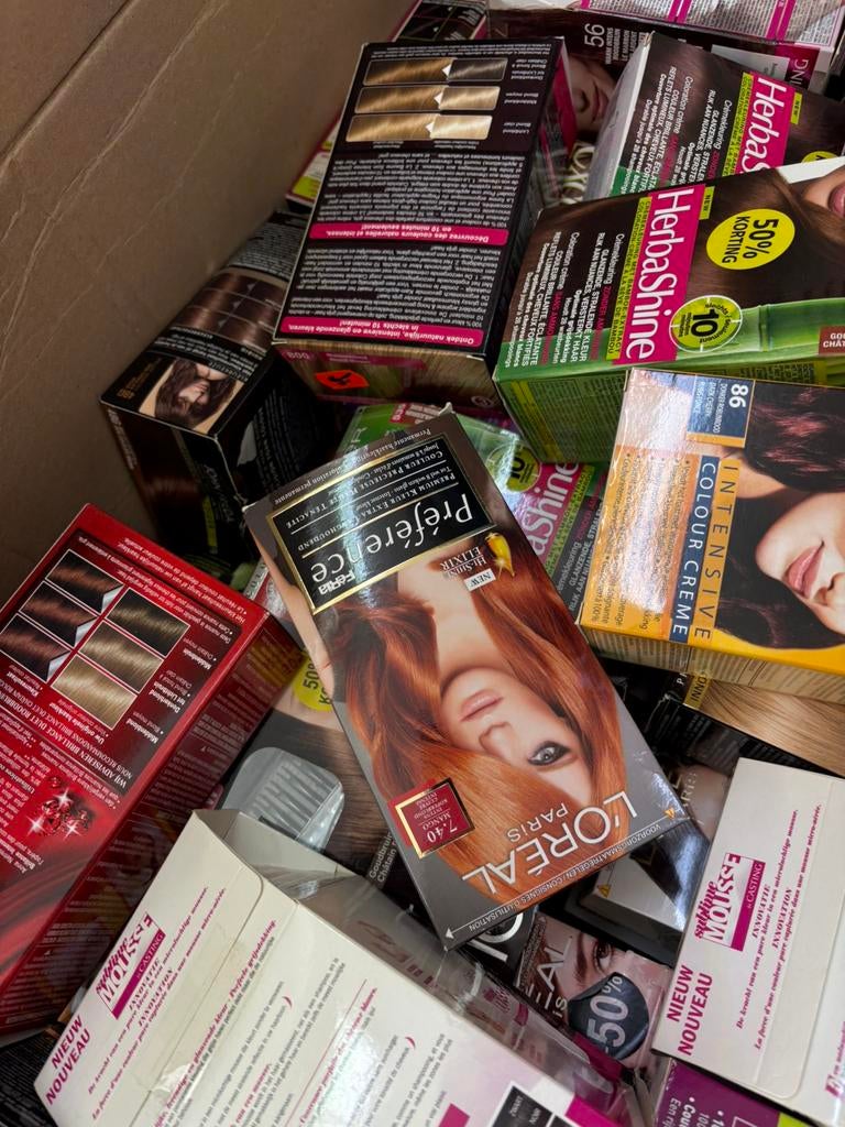 Partij rond 160 stuks merk haarverf, Ophalen, Nieuw