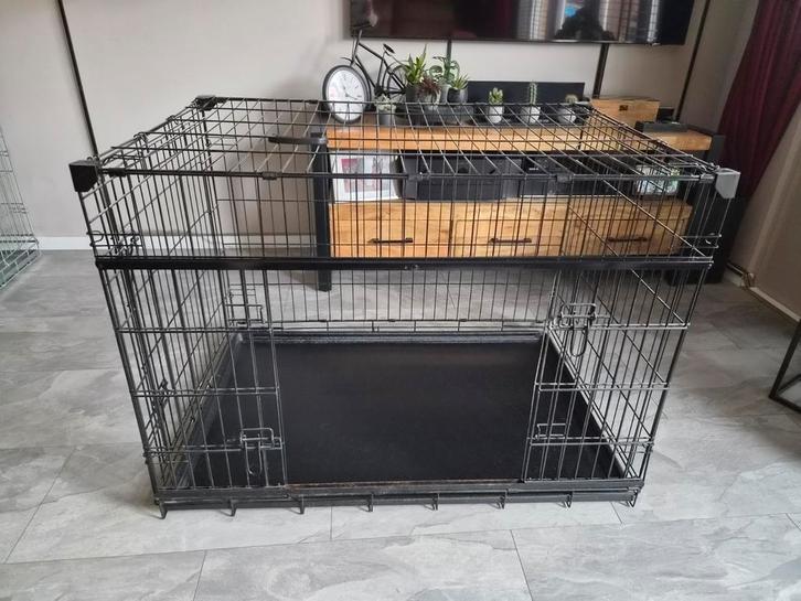 Bench Zwart met schuifdeur 105x71x77, Dieren en Toebehoren, Hondenbenches, Ophalen