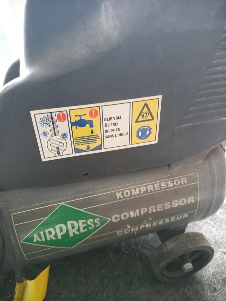 Compressor HP 1.5, Ophalen, Gebruikt, Minder dan 200 liter/min