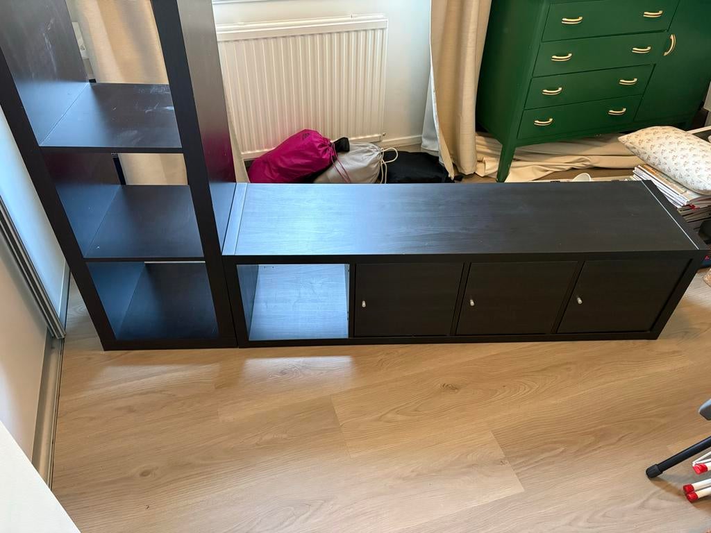 2 IKEA Kallax kasten zwart, 1x5 en 1x4 vakken, Ophalen, Overige materialen, Gebruikt, 100 tot 150 cm