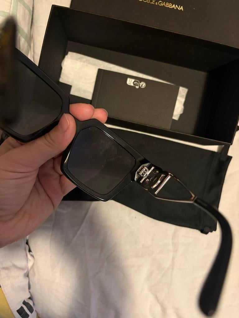 Dolce & Gabbana dames zonnebril, Sieraden, Tassen en Uiterlijk, Zonnebrillen en Brillen | Dames, Zonnebril, Verzenden, Zwart, Zo goed als nieuw