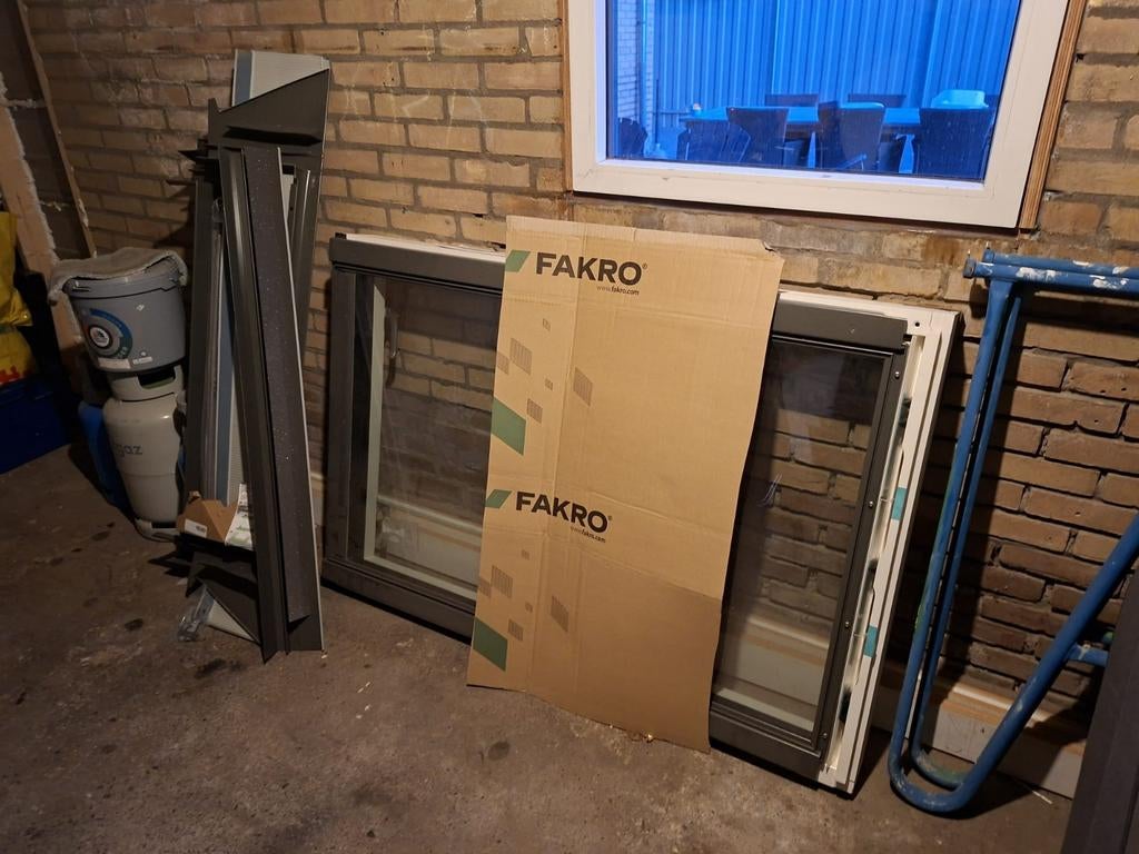 Nieuw dakraam compleet Fakro, Raamkozijn, Nieuw, 75 tot 150 cm, Hout
