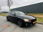 BMW 3-Serie 316i 136pk 2013 Zwart, Auto's, 4 cilinders, Zwart, Handgeschakeld, Particulier