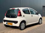 Peugeot 107 1.0 Airco APK NAP 4 NW BANDEN + BOEKJES, Voorwielaandrijving, Euro 5, Gebruikt, 4 stoelen
