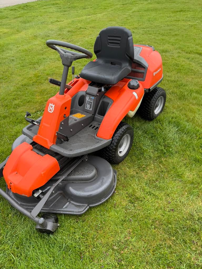 Husqvarna Rider 320 AWD, Ophalen of Verzenden, Zo goed als nieuw, Mulchfunctie