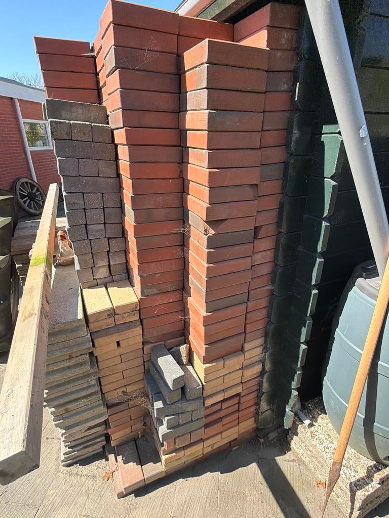 Diverse partij gebruikte klinkers en terrastegels, Ophalen, Gebruikt, Klinkers, 10 m² of meer