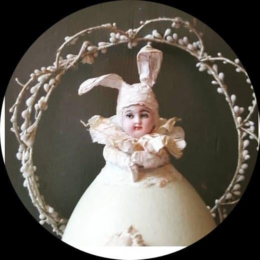 Oud paasei met oud poppenhoofdje, Verzenden, Gebruikt