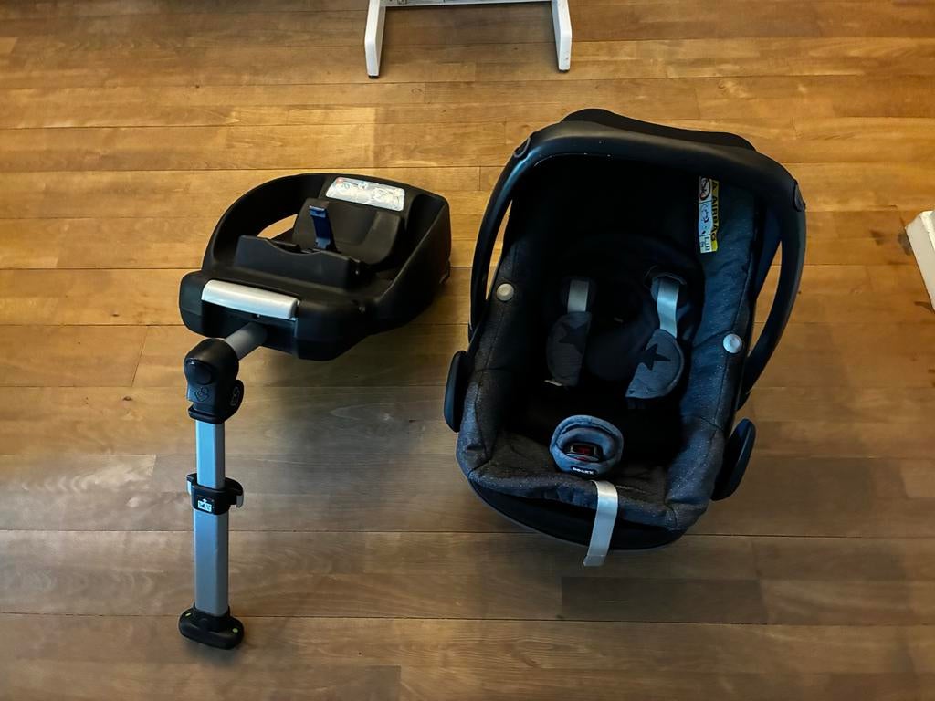 Maxi Cosi Pebble met Isofix Easybase 2, Kinderen en Baby's, Autostoeltjes, Ophalen, Gebruikt, Isofix, 0 t/m 13 kg