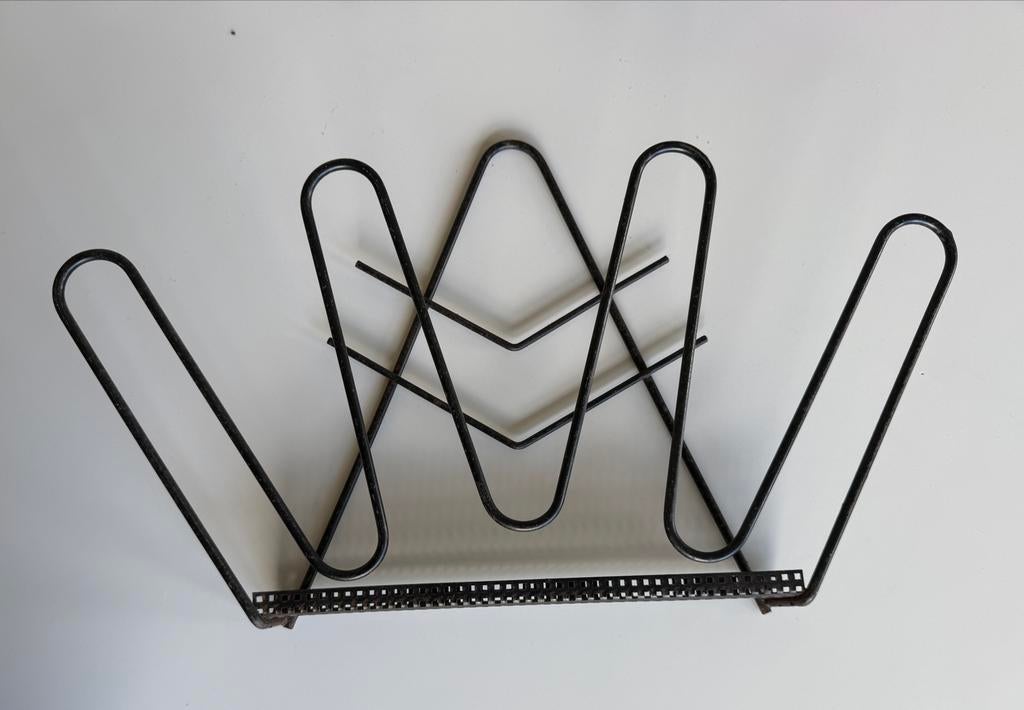 50 er jaren Vintage metalen kranten tijdschriften  rek, Ophalen of Verzenden, Gebruikt, Metaal, 25 tot 75 discs