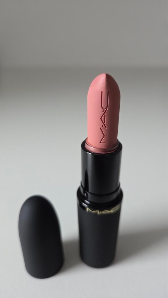 MAC Cosmetics Powder Kiss Hazy Matt Lipstick Be My Bridsmaid, Sieraden, Tassen en Uiterlijk, Uiterlijk | Cosmetica en Make-up