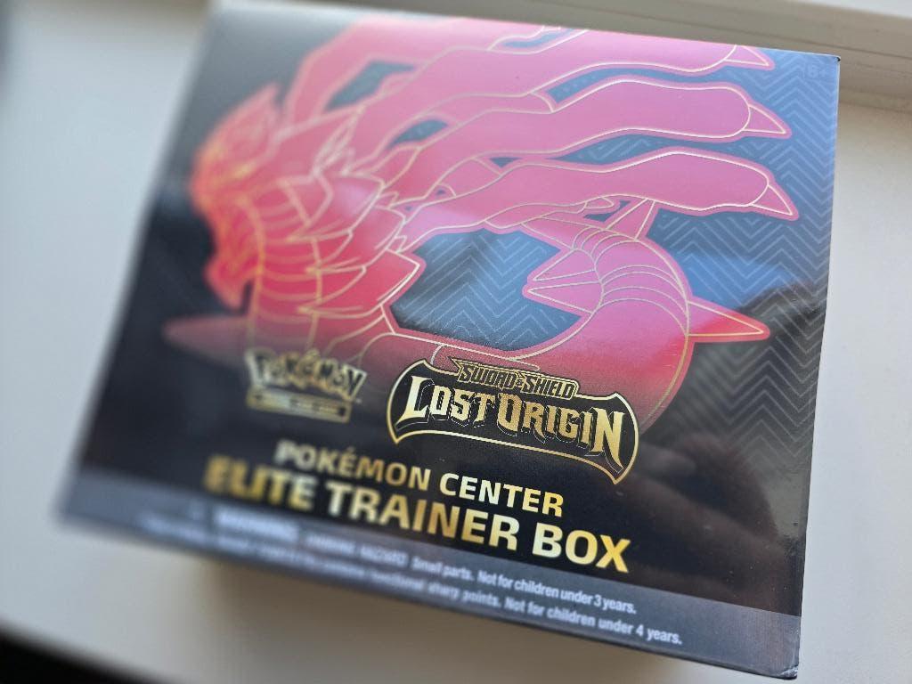 Lost Origin Pokémon Center Elite Trainer Box, Ophalen of Verzenden, Nieuw, Boosterbox