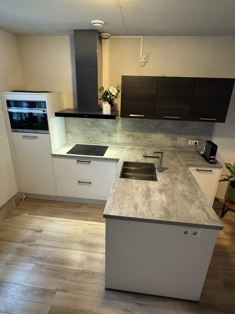 Prachtige, complete keuken (slechts 5 jaar oud!) - T.e.a.b., Ophalen, Zo goed als nieuw