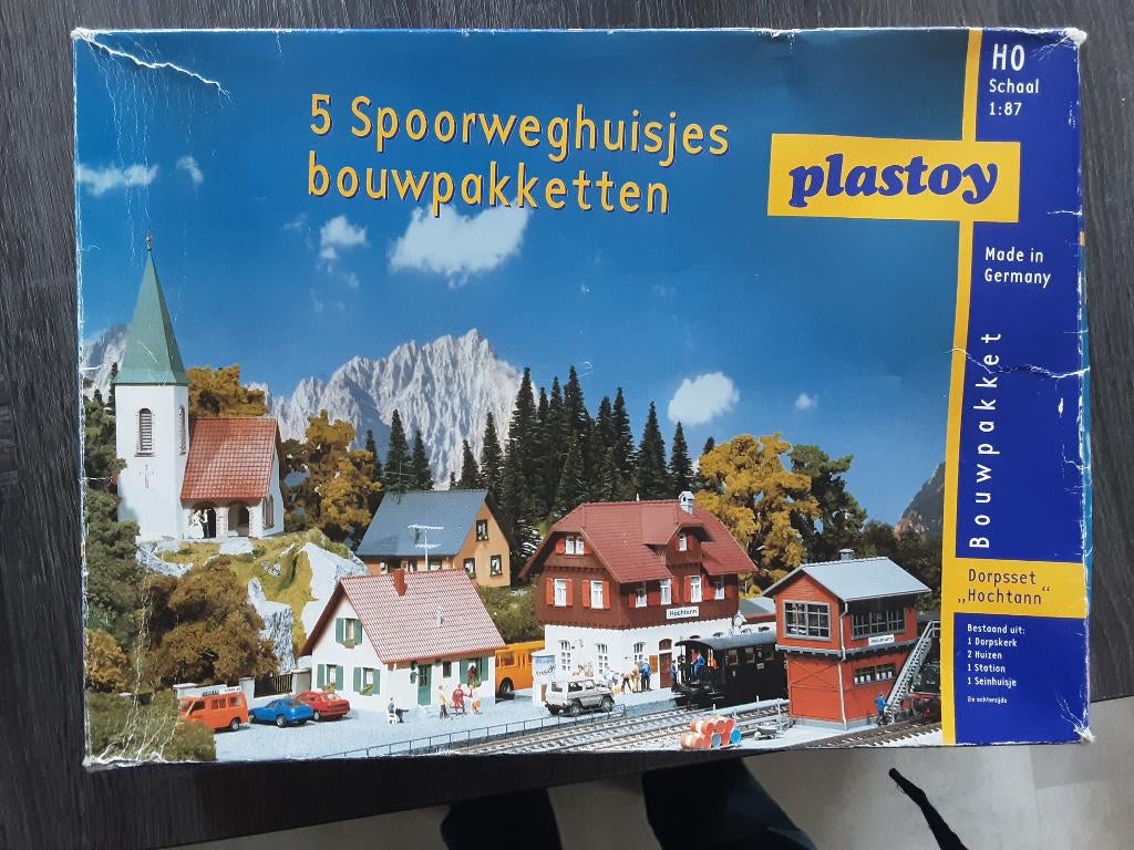 Plastoy H0 bouwpakket-5 Spoorweghuisjes (nieuw in doos!), Hobby en Vrije tijd, Modelbouw | Figuren en Diorama's, Verzenden, Zo goed als nieuw
