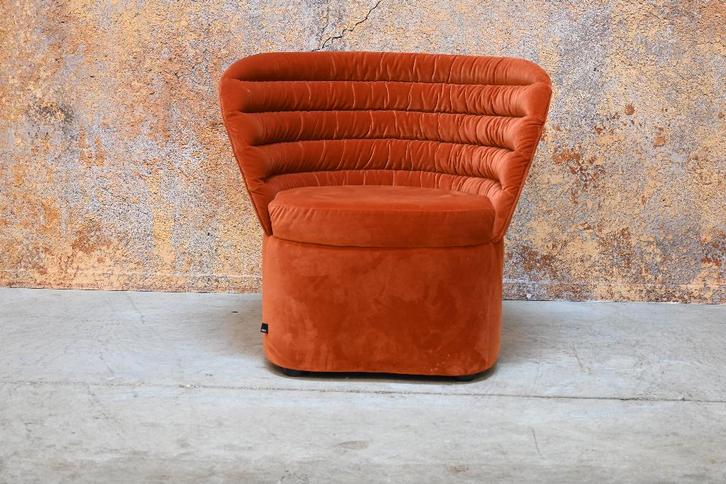 ZGANieuw fraaie terrakleurige Fest Phoebe design fauteuil, Huis en Inrichting, Fauteuils, Zo goed als nieuw, Metaal, Stof, 50 tot 75 cm