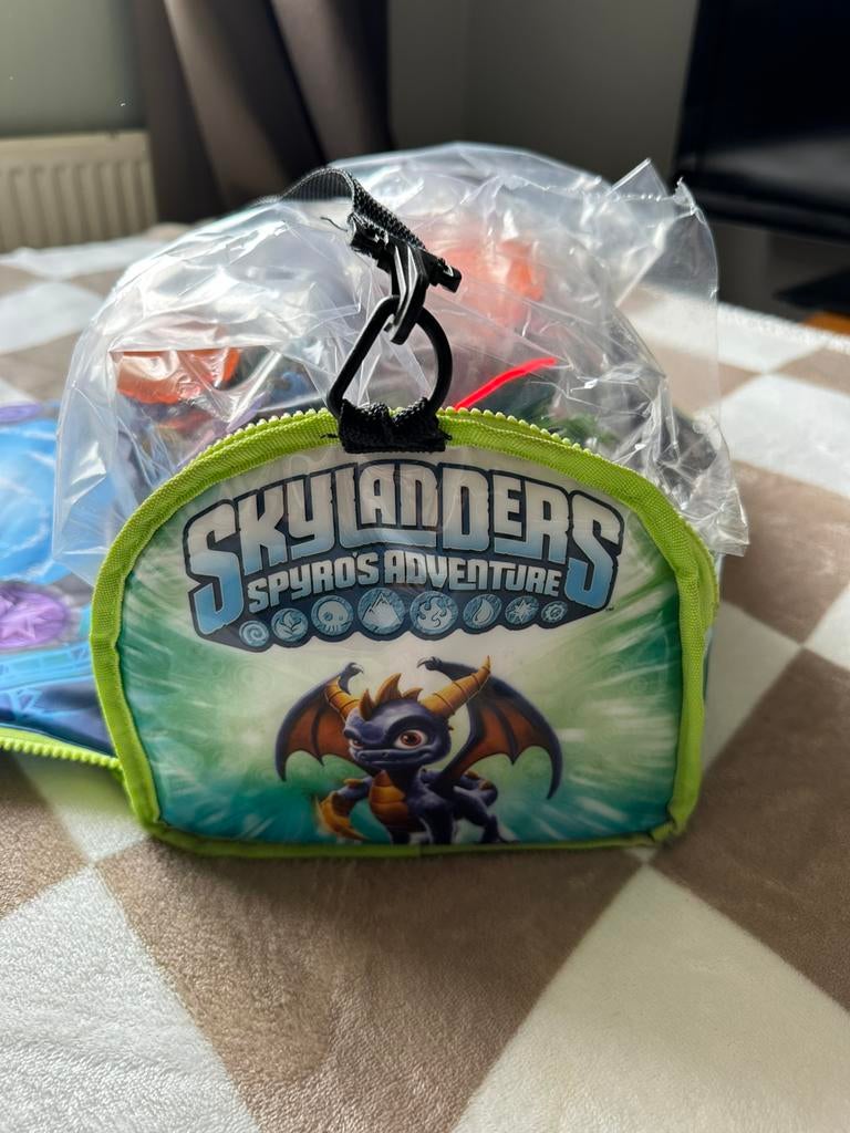 Skylanders set + portal + figuren (Xbox 360), Ophalen of Verzenden, Zo goed als nieuw