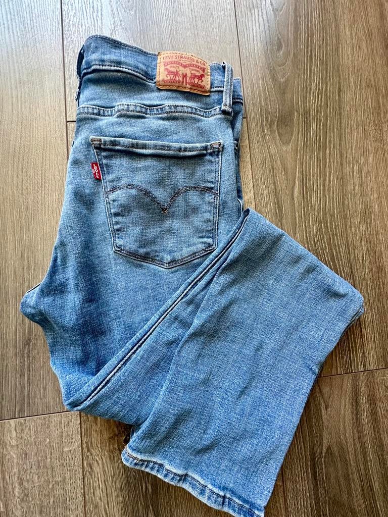 Levi’s 314 Shaping Straight Droit Moulant Size- M/L, Ophalen of Verzenden, Gedragen, Blauw, W30 - W32 (confectie 38/40)