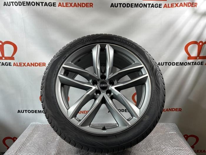 Velg + Band van een Audi SQ7, Auto-onderdelen, Banden en Velgen, Personenwagen, Gebruikt, 3 maanden garantie