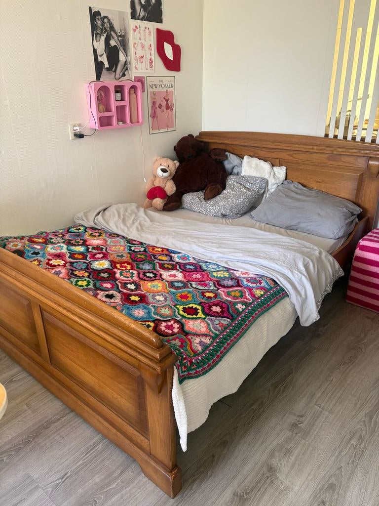 Houten bed met matras en dekbedden, Ophalen, Gebruikt, 90 cm, Eenpersoons