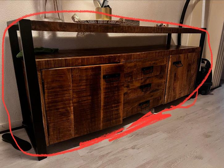 Massief houten kast met stalen frame - Roermond, Huis en Inrichting, Kasten | Overige, Gebruikt, Ophalen