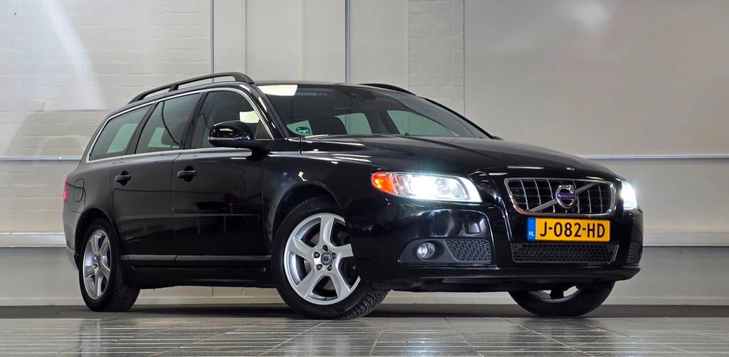 Volvo V70 2.0 T5 Automaat LPG G3 Trekhaak 100% dealer onderh, Auto's, Euro 5, Zwart, Leder en Stof, Zwart