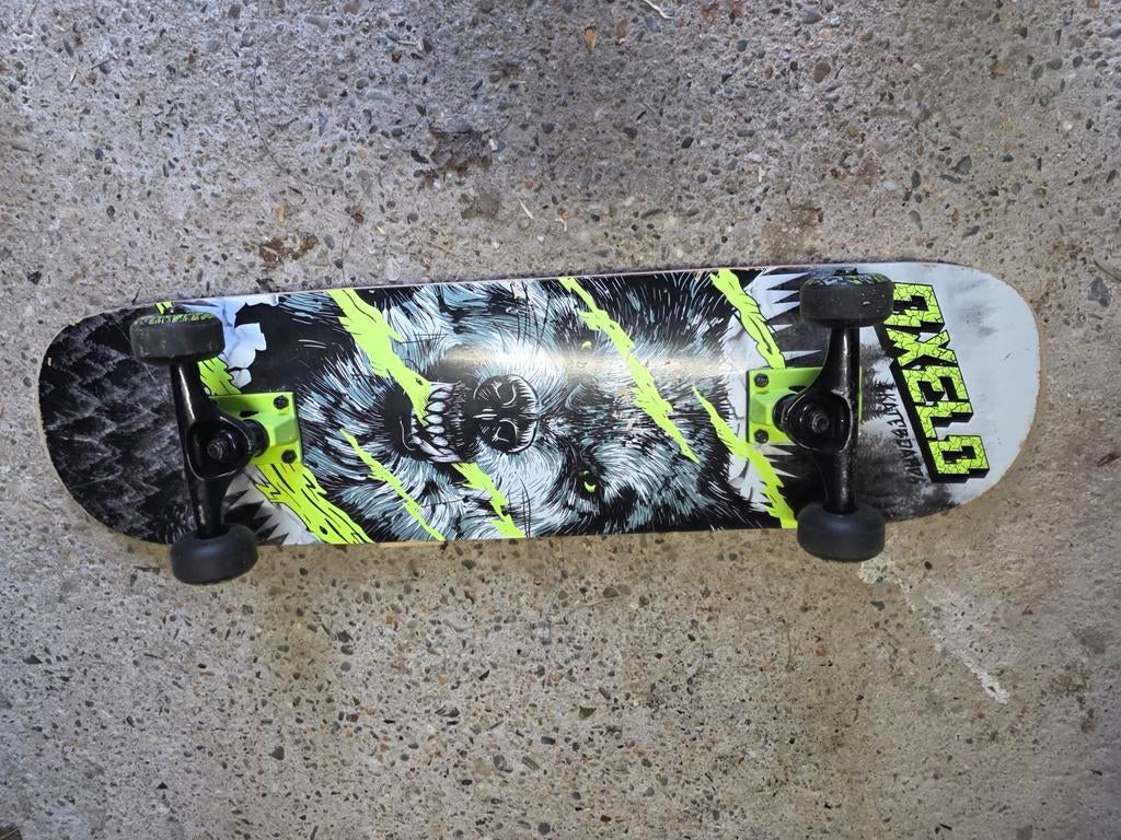 Oxelo skateboard met wolf print, Sport en Fitness, Skateboarden, Ophalen of Verzenden