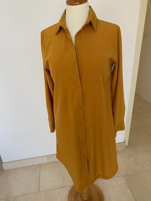 Lange okergele blouse / jas / jurk maat 38, Kleding | Dames, Blouses en Tunieken, Zo goed als nieuw, Maat 38/40 (M), Geel, Ophalen of Verzenden