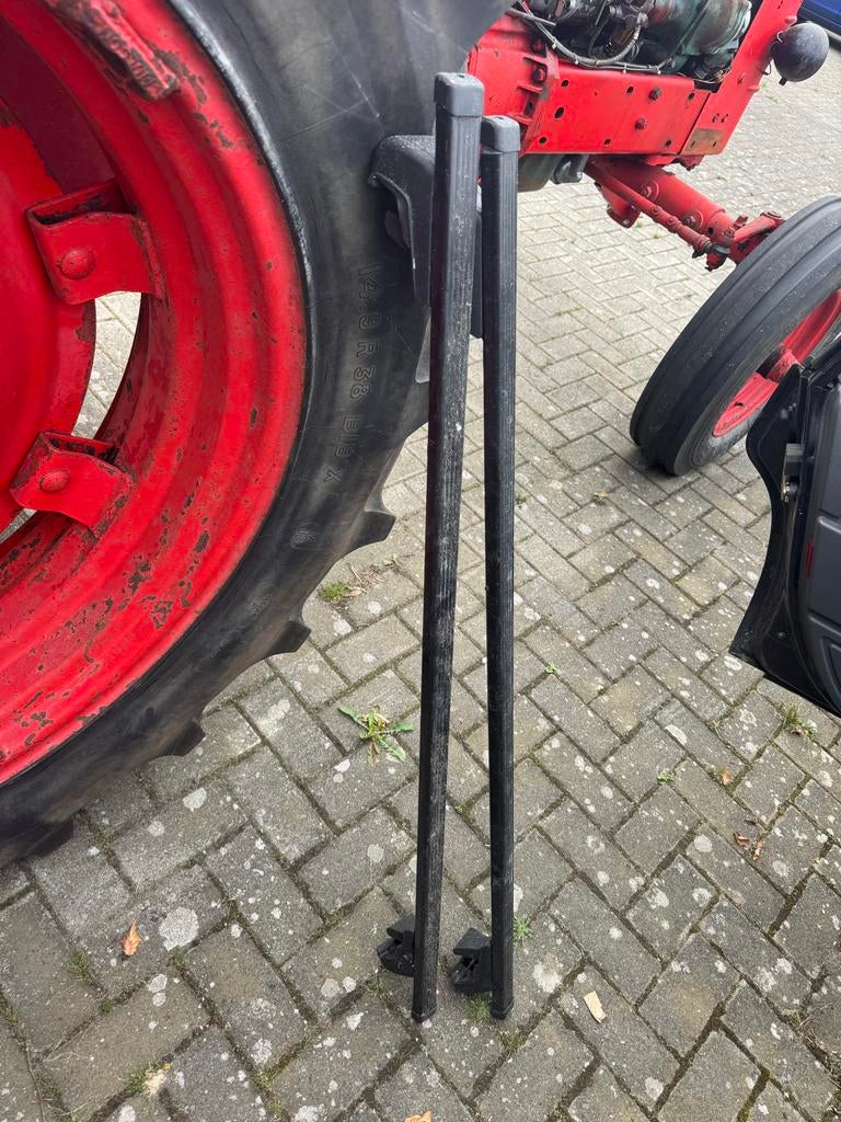Volvo dakdragers voor 940 met dakrail, incl. Torx sleutel, Auto diversen, Dakdragers, Zo goed als nieuw, Ophalen of Verzenden