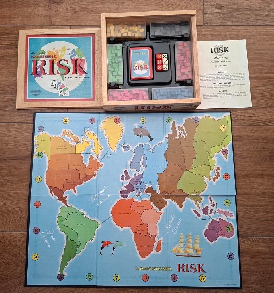 Risk spel in houten kist compleet, Ophalen of Verzenden, Zo goed als nieuw