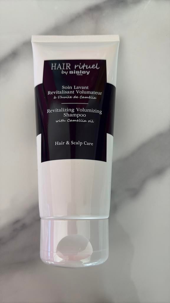 Sisley hair shampoo with camillia oil nieuw 200ml, Sieraden, Tassen en Uiterlijk, Uiterlijk | Haarverzorging, Ophalen of Verzenden