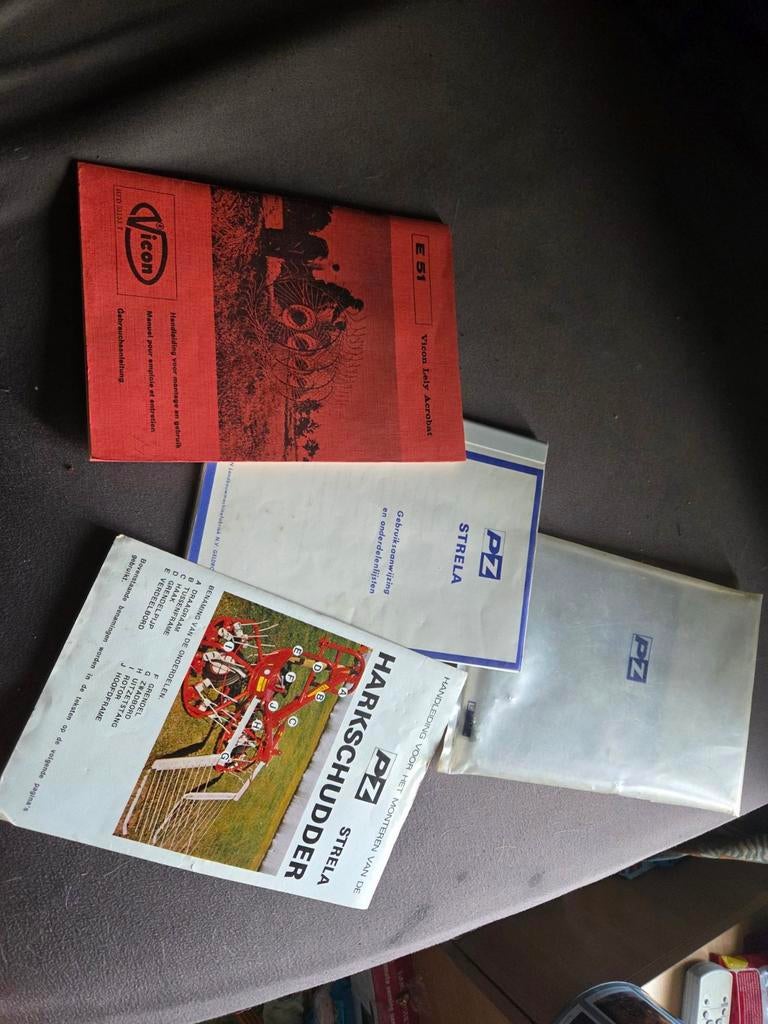 PZ STRELA/VICON LELY ACROBAT BOEKJES, Ophalen