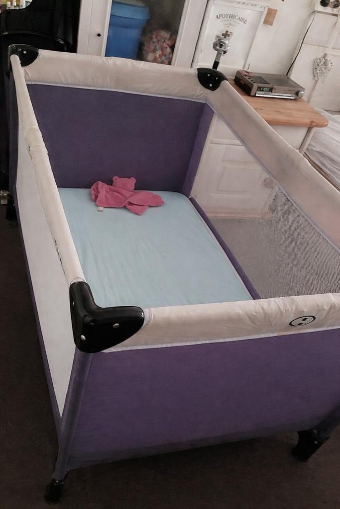 Campingbedje, Kinderen en Baby's, Babywiegjes en Ledikanten, Ophalen, Zo goed als nieuw, Reisbedje