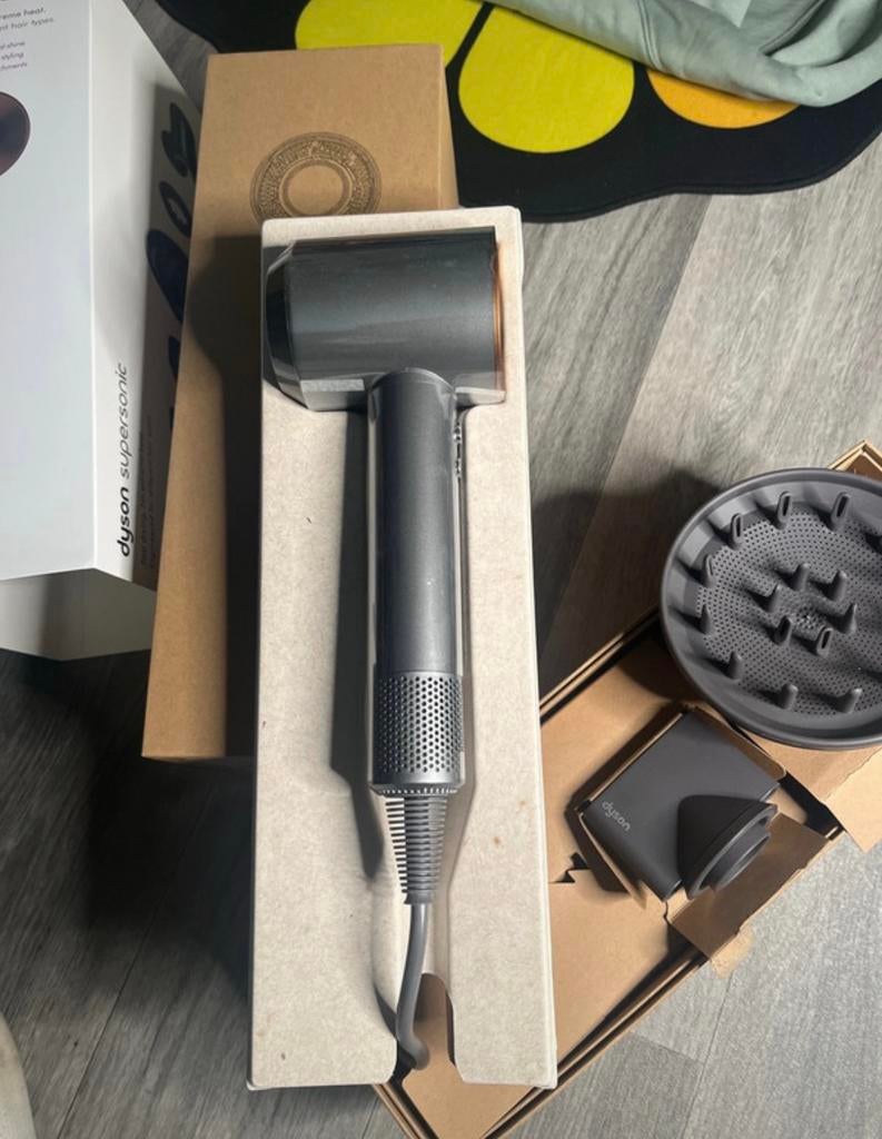 Dyson supersonic, Sieraden, Tassen en Uiterlijk, Uiterlijk | Haarverzorging, Ophalen of Verzenden, Zo goed als nieuw, Föhn of Haardroger