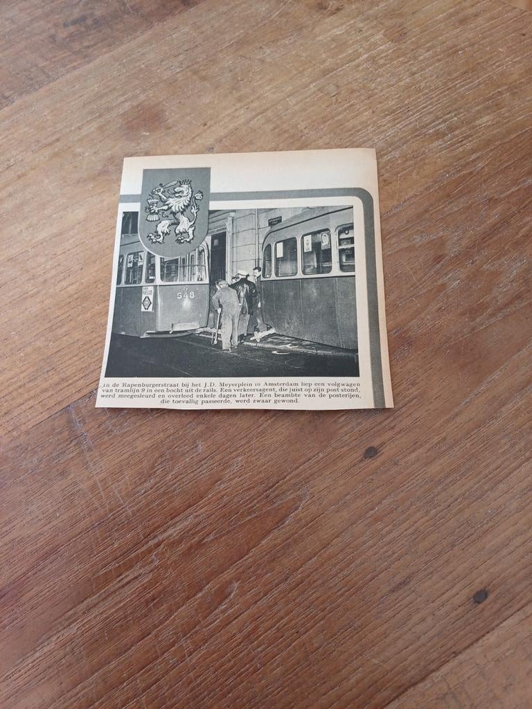 Tramongeluk Rapenburgerstraat Amsterdam 1951, Verzamelen, Spoorwegen en Tramwegen, Ophalen of Verzenden, Zo goed als nieuw, Tram