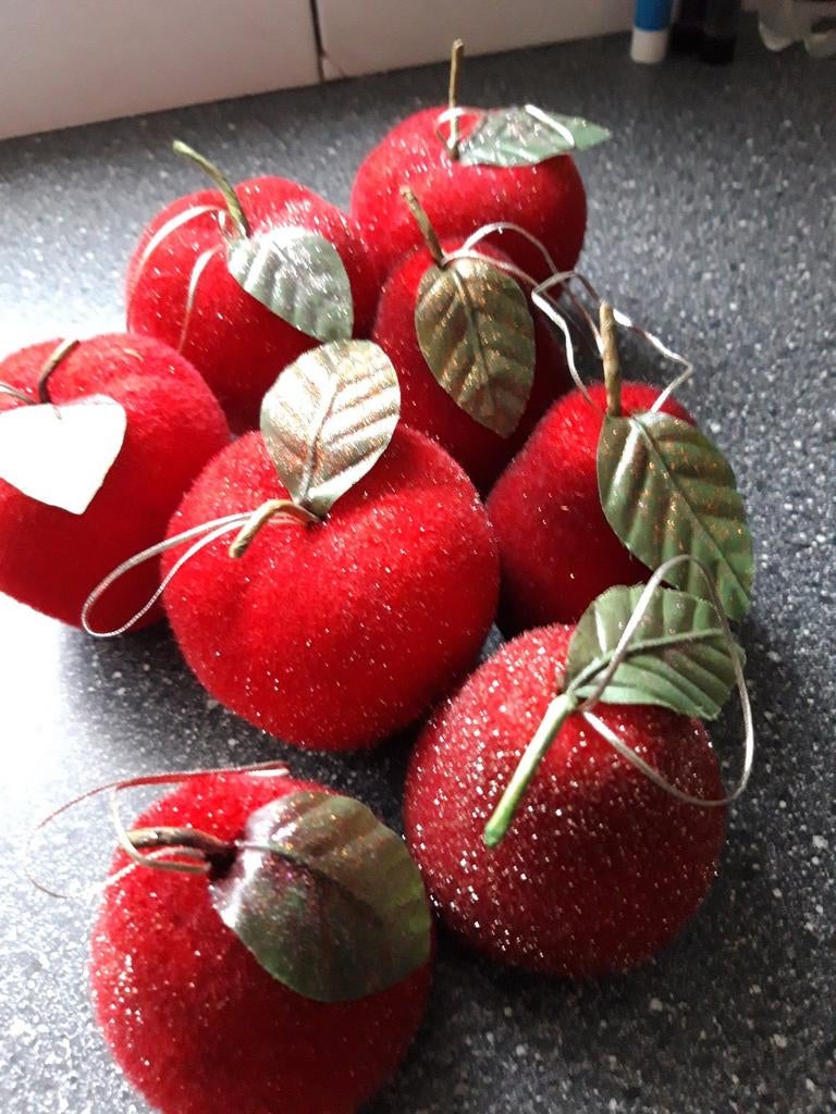 Kunstfruit  (Fluweel) 8 st, Ophalen of Verzenden, Zo goed als nieuw