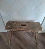 Antiek stoer doorleefd houten melkkrukje, krukje, Antiek en Kunst, Ophalen of Verzenden