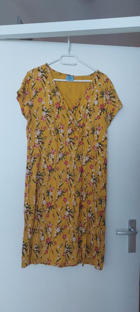 Mosterdgeel dames jurk maat XL, Kleding | Dames, Jurken, Ophalen of Verzenden, Zo goed als nieuw, Maat 46/48 (XL) of groter, Geel