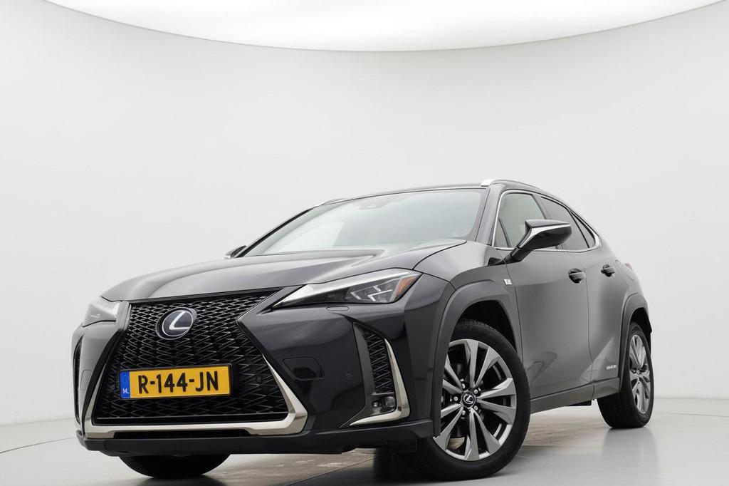 Lexus UX 250h F Sport Line ADAP CRUISE NAV CAMERA, Auto's, Lexus, Stof, Gebruikt, Euro 6, 4 cilinders