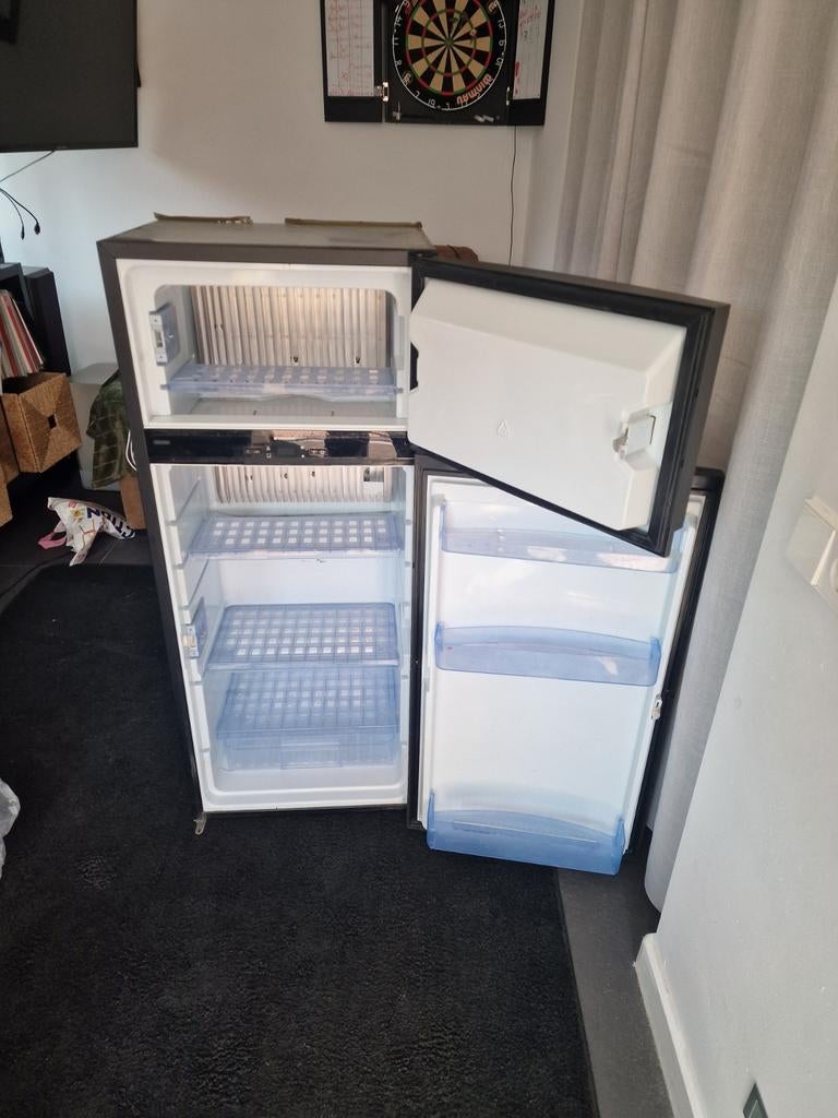 Dometic rmdt8505, Witgoed en Apparatuur, Koelkasten en IJskasten, Ophalen, 150 tot 200 liter, 120 tot 140 cm, Met aparte vriezer