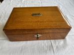 Antieke schrijfkist / notariskist van hout met slotje., Antiek en Kunst, Ophalen of Verzenden