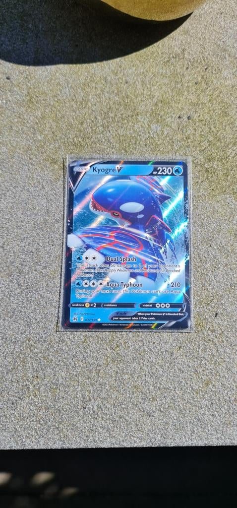Kyogre V Pokémon Kaart - nieuw, Ophalen of Verzenden, Zo goed als nieuw, Losse kaart