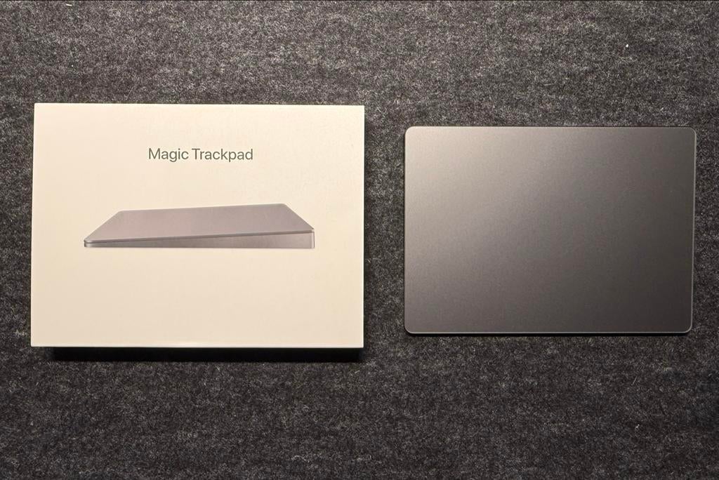 Apple Magic Trackpad Spacegrijs, Computers en Software, Ophalen of Verzenden, Zo goed als nieuw, Draadloos, Trackpad