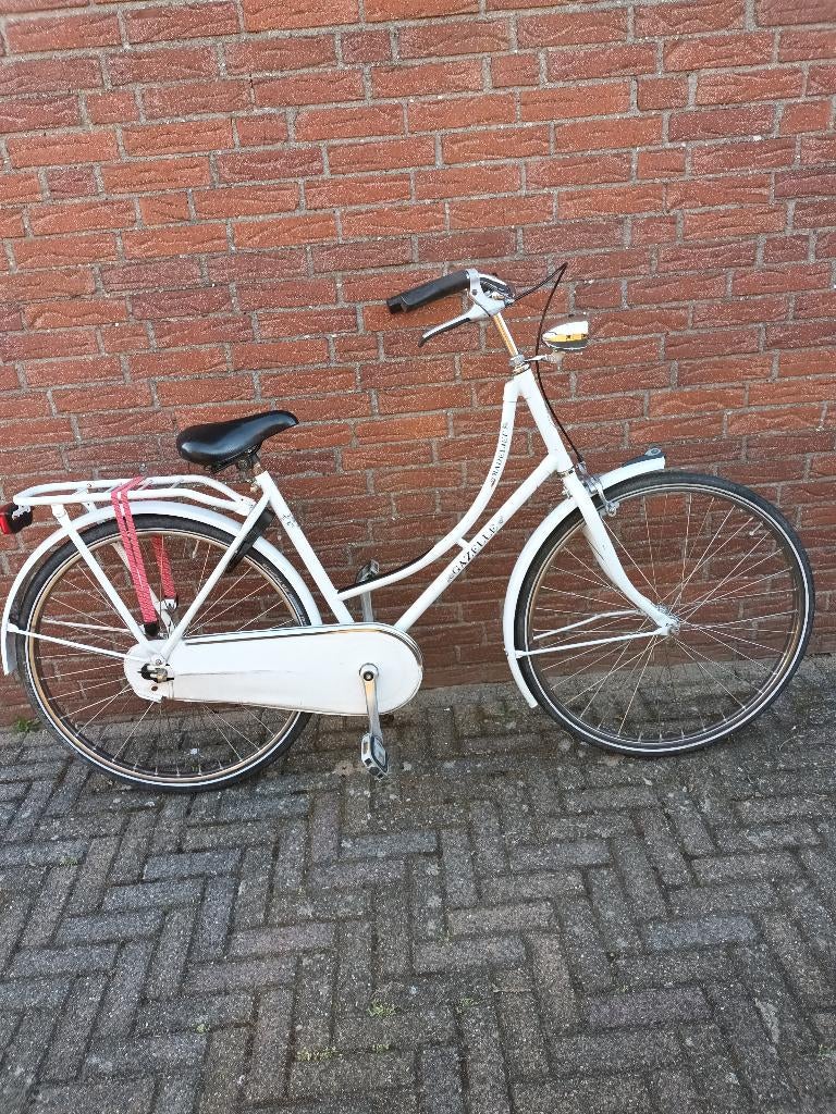 GAZELLE OMAFIETS 26 INCH HAND EN TERUGTRAPREM, Terugtraprem, Gebruikt, Handrem, Gazelle