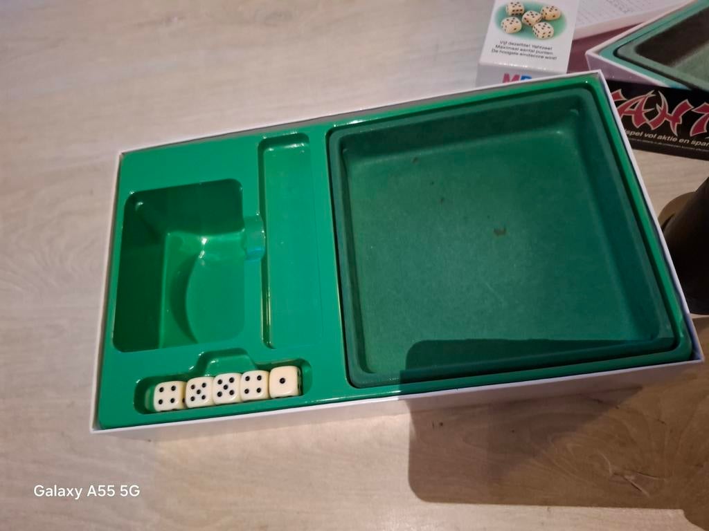 Yahtzee dobbelspel van MB Spellen - Compleet, Ophalen of Verzenden, Consumercare@hasbro.co.uk, Hasbro, Gebruikt