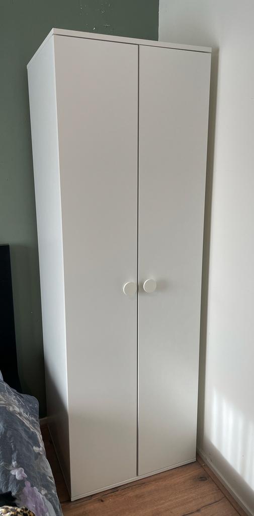 Ikea (kinder)kledingkast GODISHUS, Huis en Inrichting, Kasten | Kledingkasten, Ophalen, 50 tot 100 cm, Zo goed als nieuw, 150 tot 200 cm