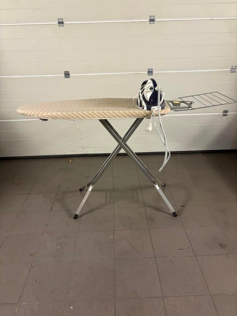 Philips Strijkijzer met Strijkplank - Complete Set, Ophalen of Verzenden, Gebruikt, Strijkijzer met snoer