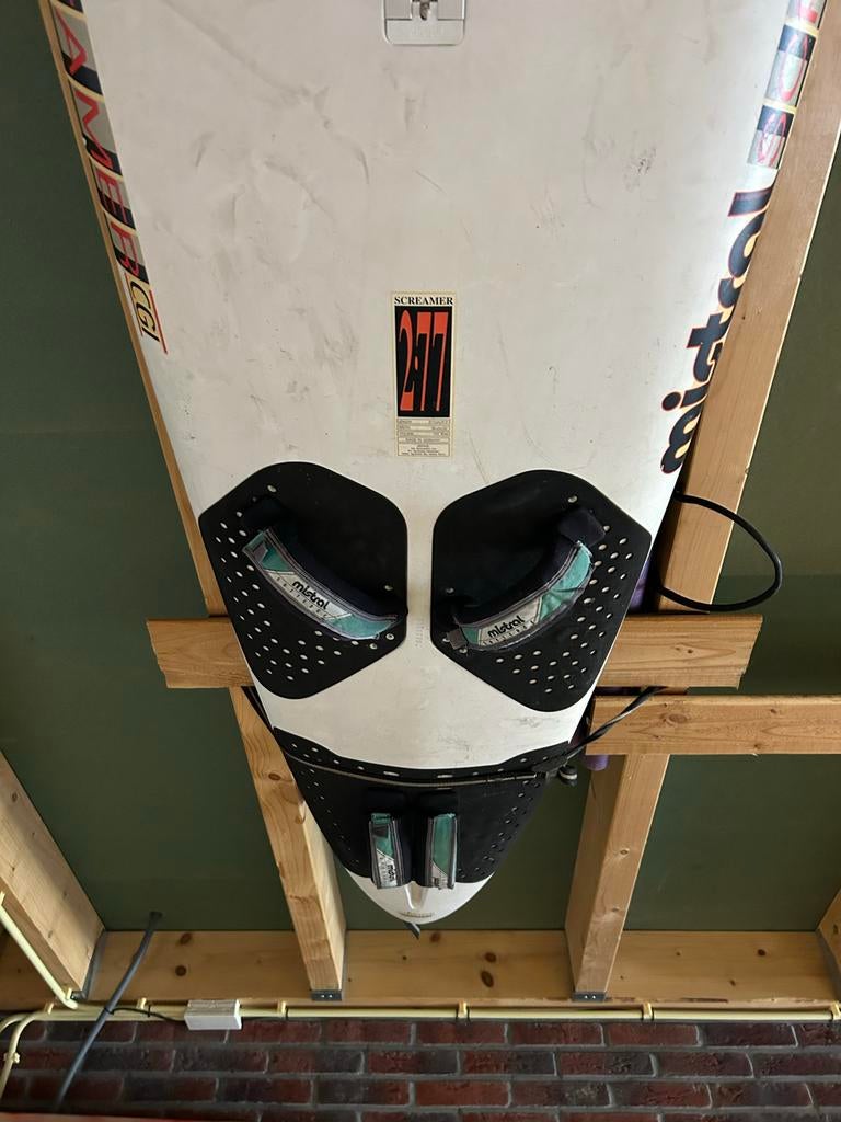 Mistral Screamer CGI Surfplank - Gebruikt, Watersport en Boten, Windsurfen, Ophalen, 250 tot 300 cm, Met vin(nen), Plank