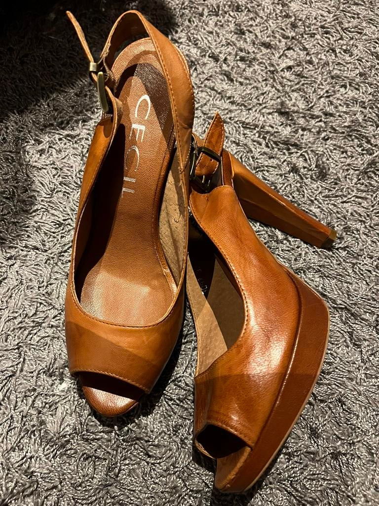 CECIL hakjes maat 37 leer origineel zgan, Bruin, Zo goed als nieuw, Cecil, Sandalen of Muiltjes