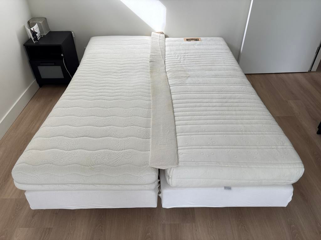 GRATIS AFHALEN 2x boxspring 80x210 (+ matrassen), Huis en Inrichting, Slaapkamer | Matrassen en Bedbodems, Ophalen, Gebruikt, Eenpersoons