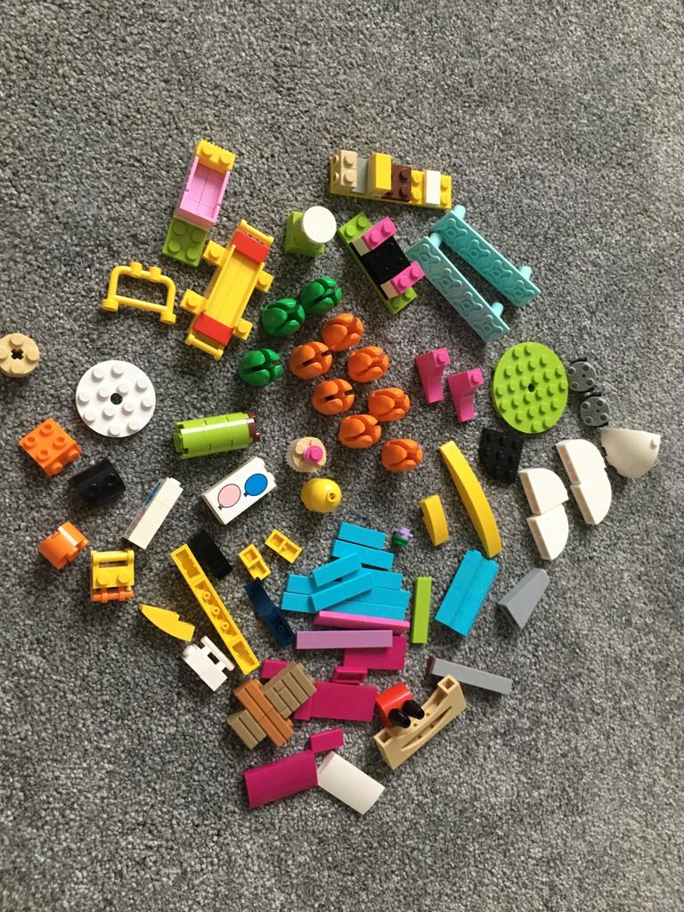 Losse lego friends onderdelen, Kinderen en Baby's, Speelgoed | Duplo en Lego, Ophalen of Verzenden, Gebruikt, Losse stenen, Lego